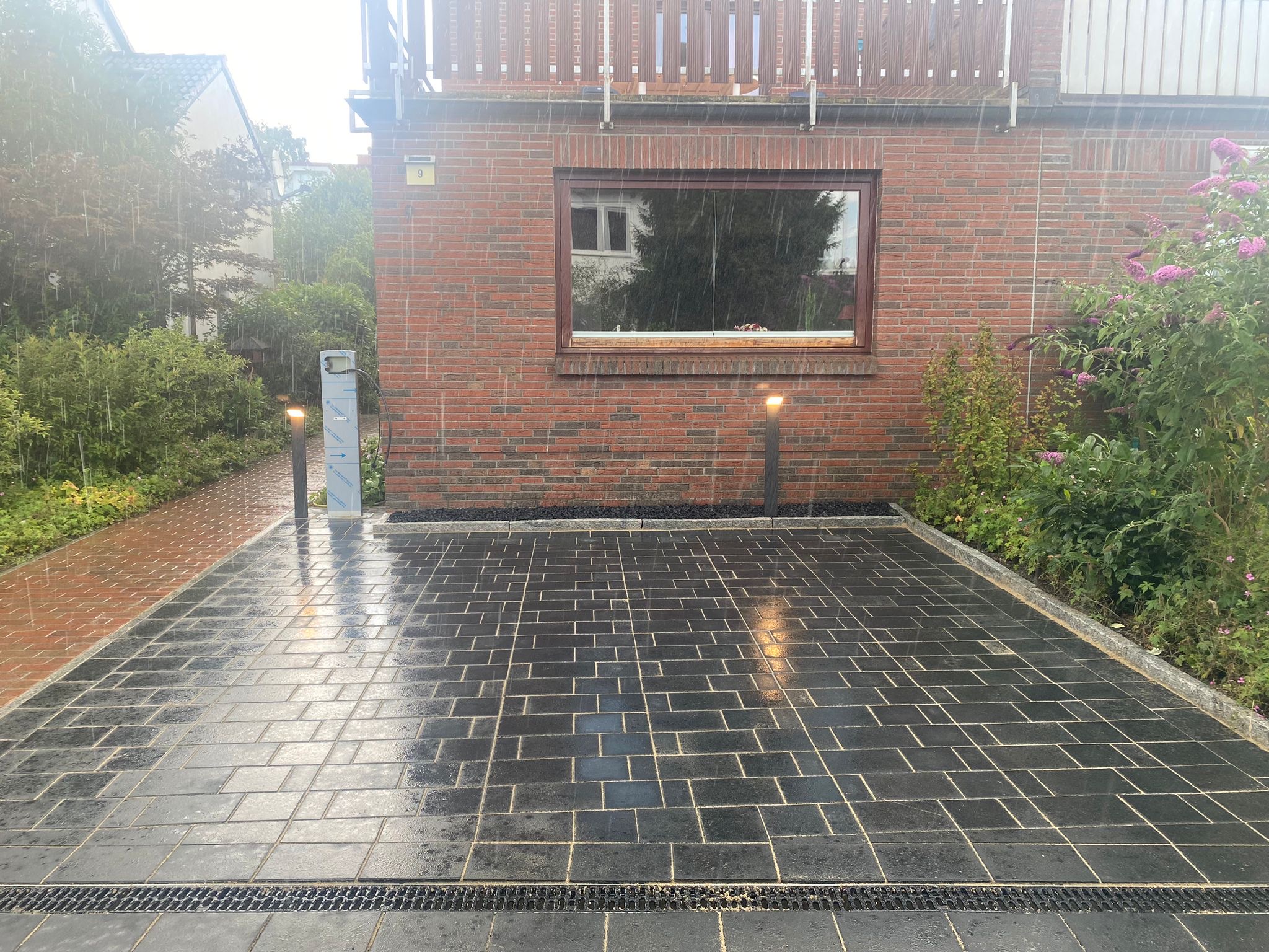 d16bbfc8 54c6 4152 837d b56030467b87